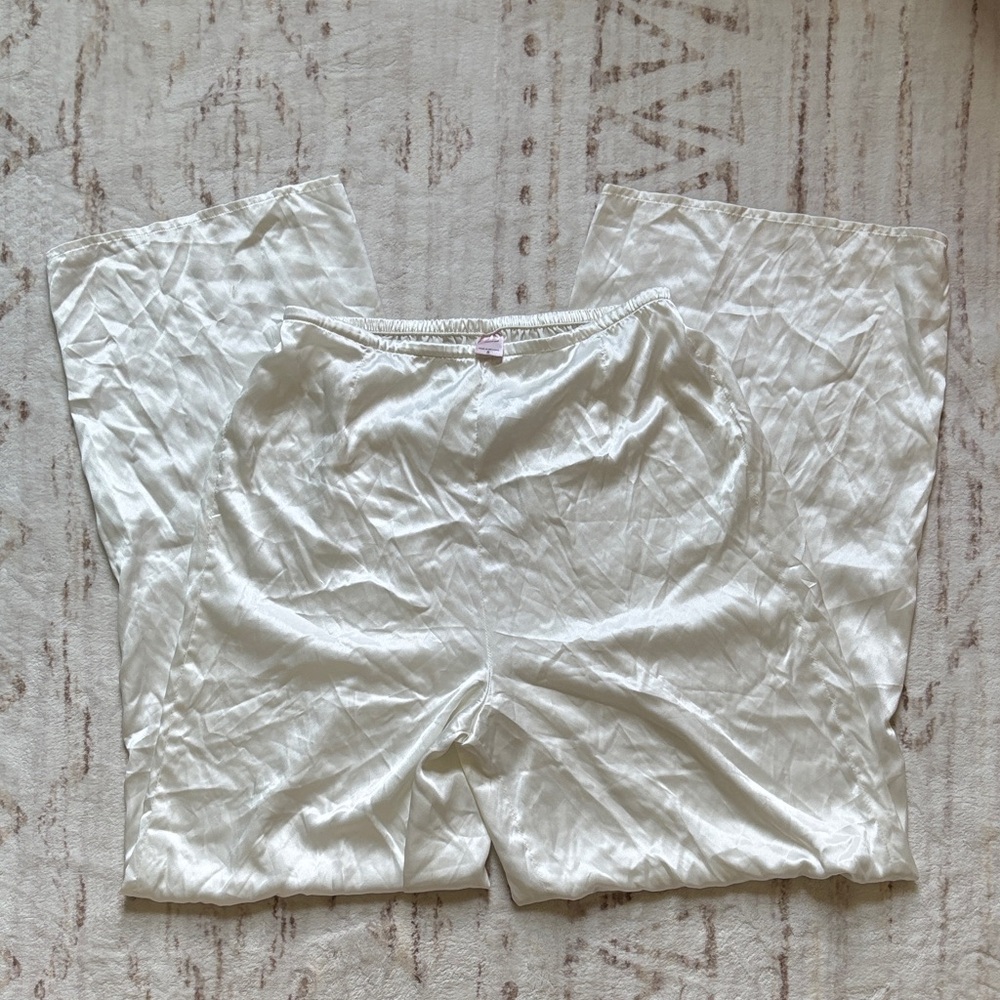Victoria's Secret vintage Cream Satin Pajama Set - Picture 2 of 4